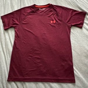 Under Armor trainer shirt